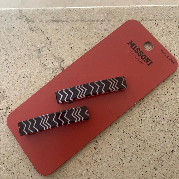 MISSONI Black and White Zigzag Hair Clips